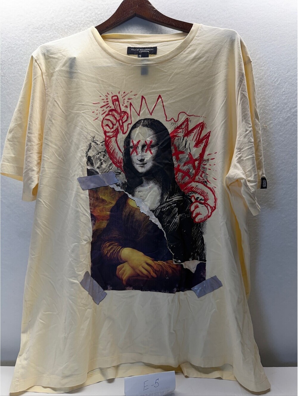 Cult of Individuality Men's Mona Lisa Graphic T-Shirt Cream Size L E-5